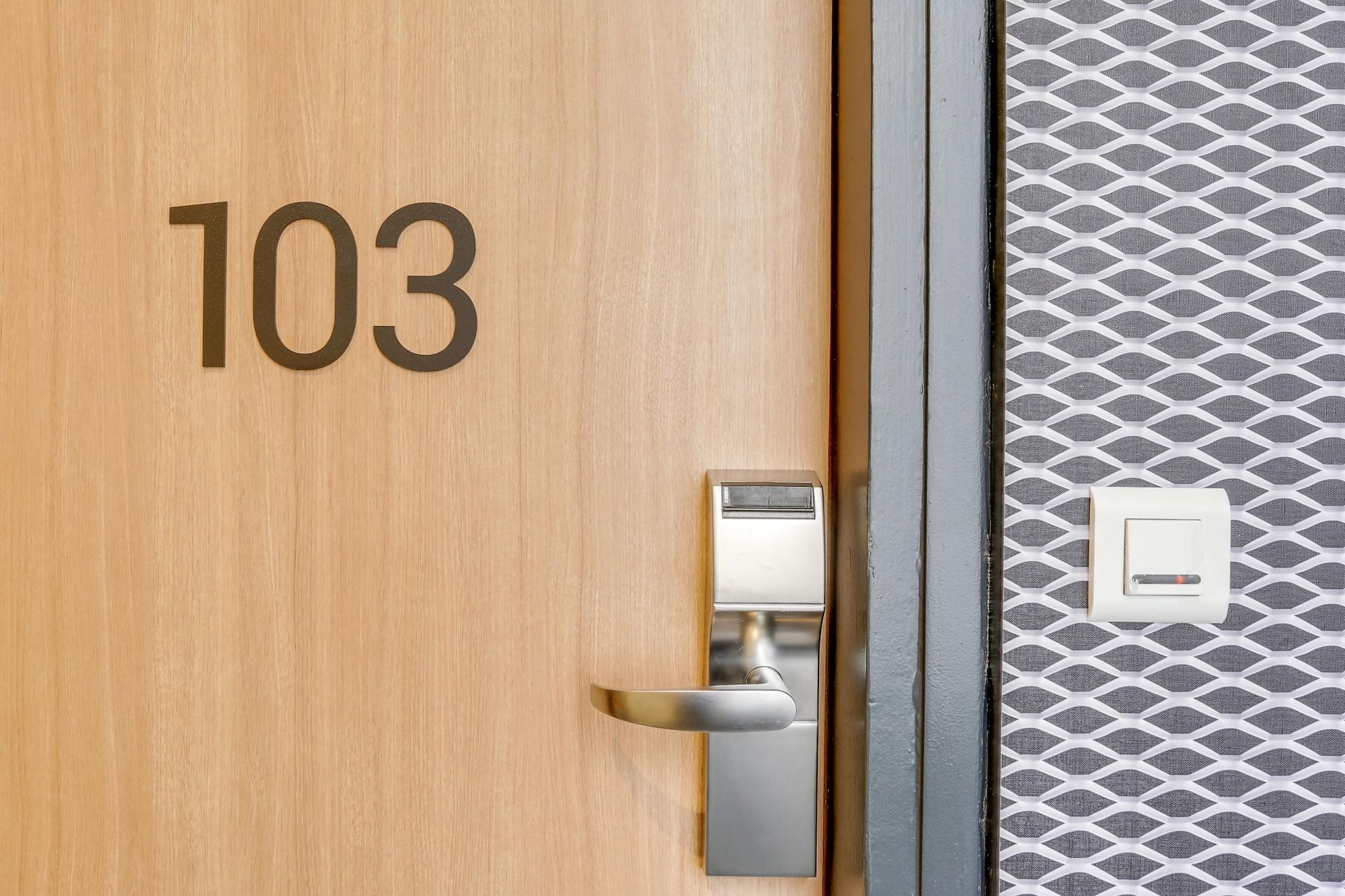 Ibis Daumesnil Porte Doree Paris Exteriör bild